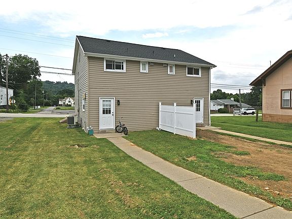 4th image of 401-403 Georgetown Rd