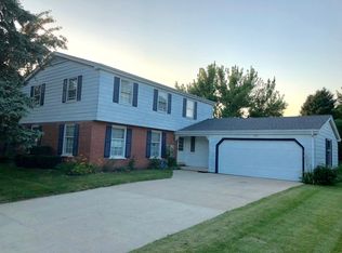 921 Iroquois Ave, Naperville, IL