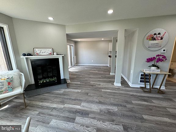4th image of 18512 Nutmeg Pl