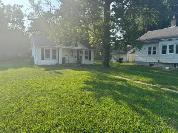 2305 N Ellis St, Peoria, IL 61604