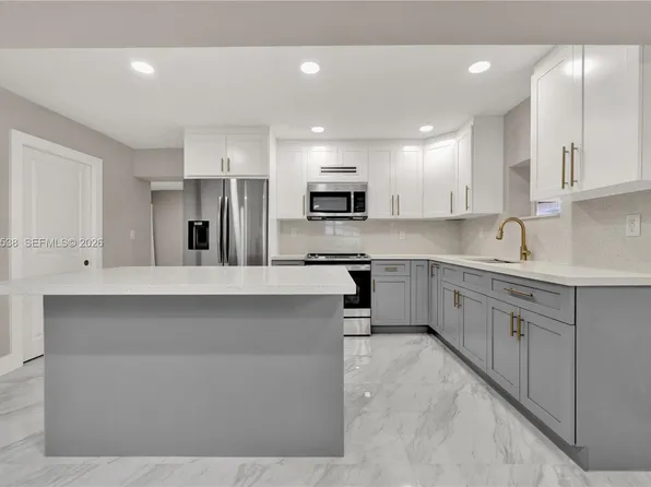 951 W 30th St, Hialeah, FL 33012