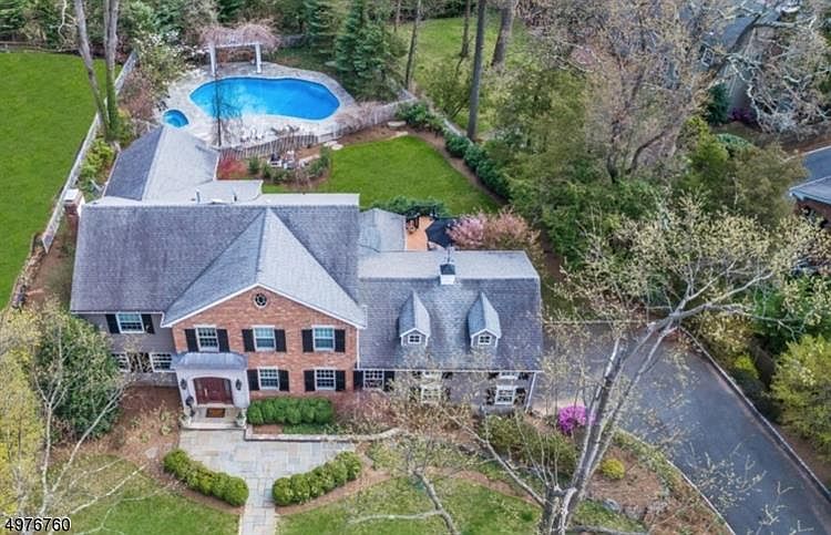 1st image of 357 Oxford Dr