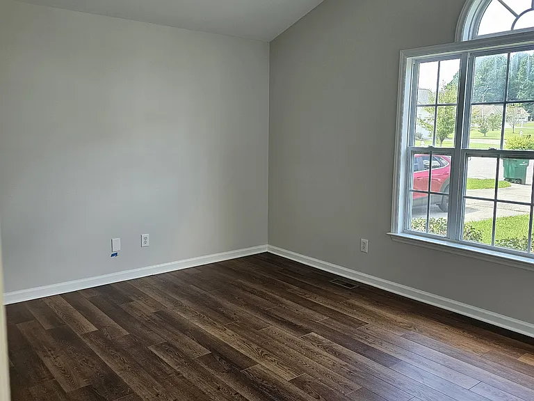 436 Barn View Ct — Photo 9