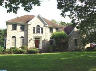 6 Hedge Row Ct, Lawrence Township, NJ 08648