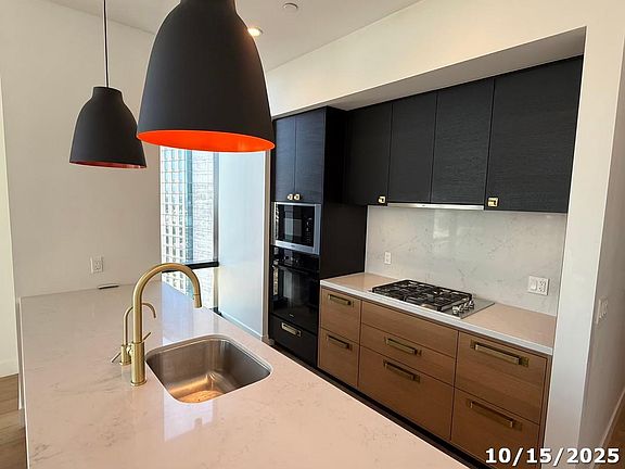 2nd image of 70 Rainey St #2907