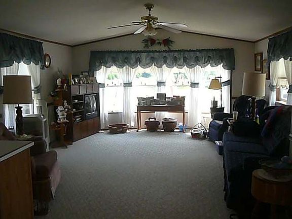 3rd image of 271 9th Ave S #S