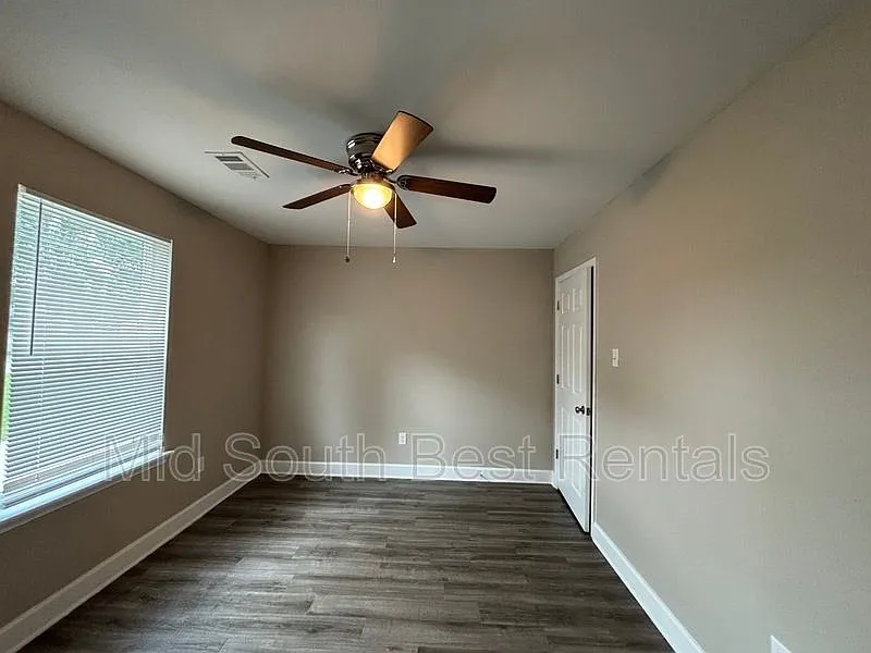 610 Gordon St A — Photo 2