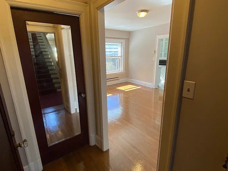 Sherwood Apartments — Photo 30