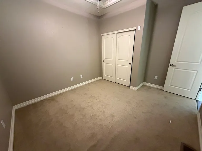 16558 Prospect Ln — Photo 13