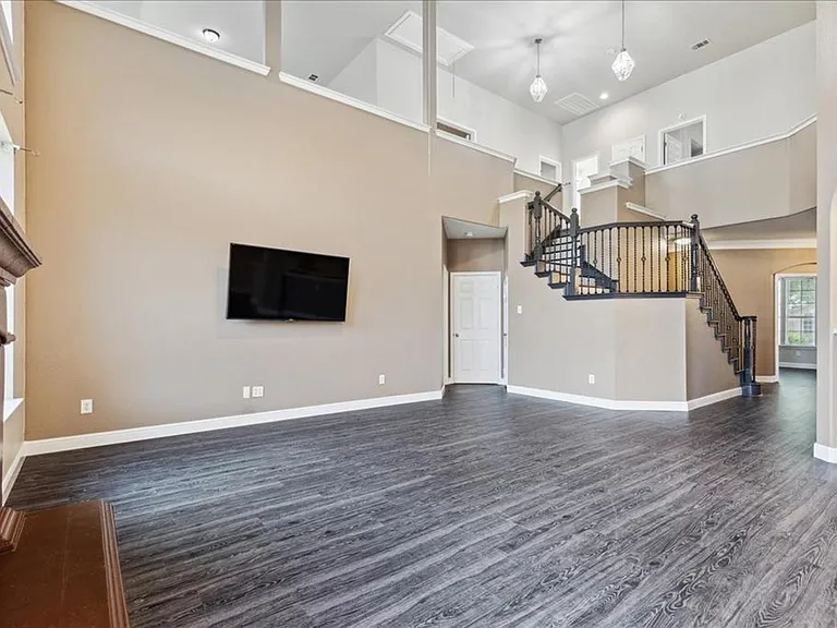 708 San Antonio Trl — Photo 10