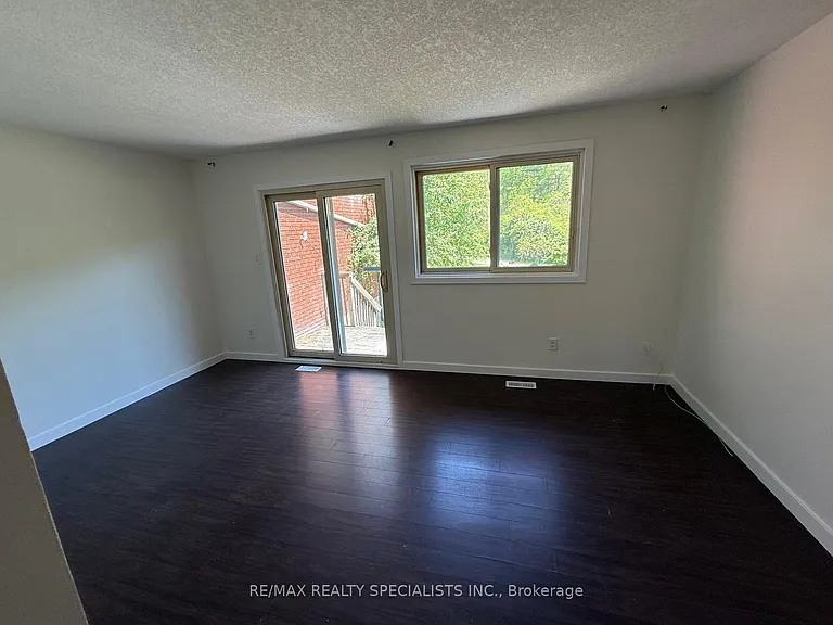 15 Scenic Dr #9 — Photo 5