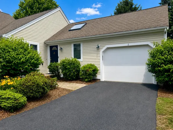 1 Woods Edge Lane, Mashpee, MA 02649
