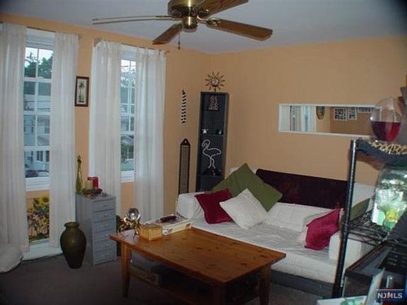 2nd image of 108 Madison Ave