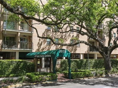 3915 Saint Charles Ave APT 215, New Orleans, LA, 70115