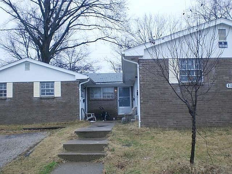 1st image of 1820 Plantation Ct