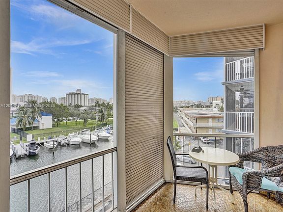3rd image of 200 Diplomat Pkwy APT 432