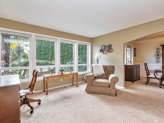 4th image of 1409 181st Pl SW