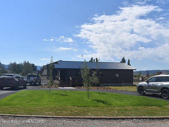 5th image of 306 Ponderosa Dr