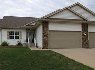 2130 Hillside Dr, Ely, IA 52227