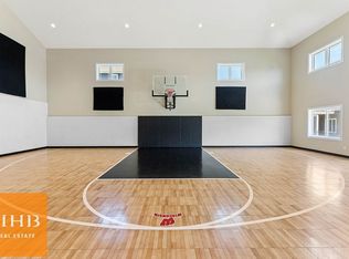 2401 Genevieve Way, Waunakee, WI 53597