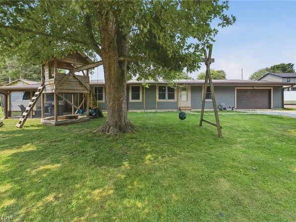 549 Mohican St NE, Brewster, OH 44613