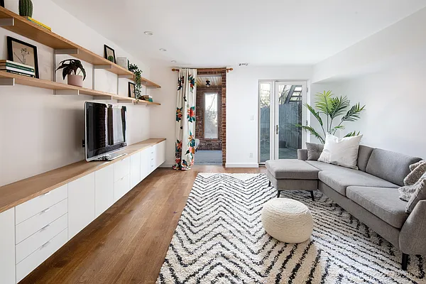 Sold by Douglas Elliman | media 41