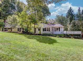 9709 Sylvanhurst Ln, Chesterland, OH 44026