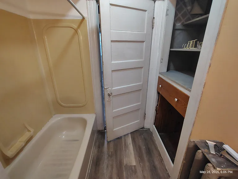 446 Tyler St — Photo 5