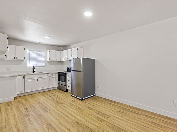 2nd image of 241 W Philadelphia Ave APT E