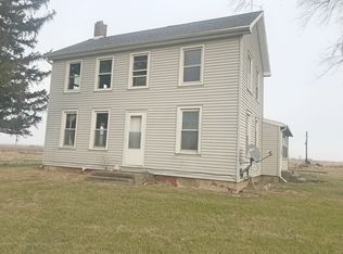 97 N 14th Rd, Lostant, IL 61334