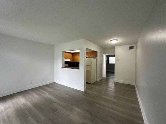 4th image of 3616-3660 NE 11th Ave #3616-2
