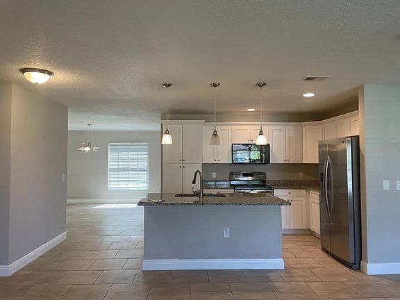 4th image of 12131 Agana St