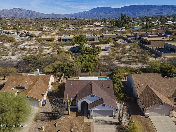 3rd image of 1500 N Desert Mallow Dr
