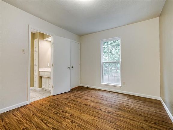 5th image of 15556 Mosscove Cir
