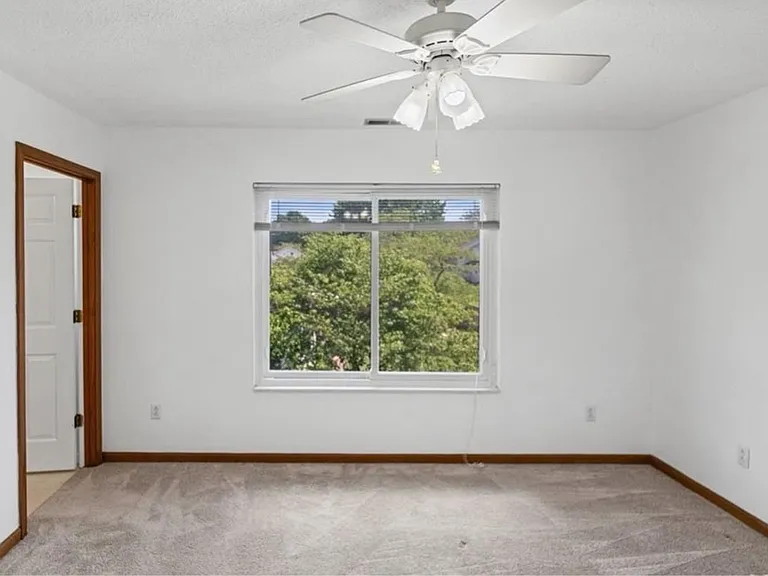 935 Natasha Cir — Photo 9