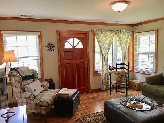 2nd image of 529 S Knollwood Dr