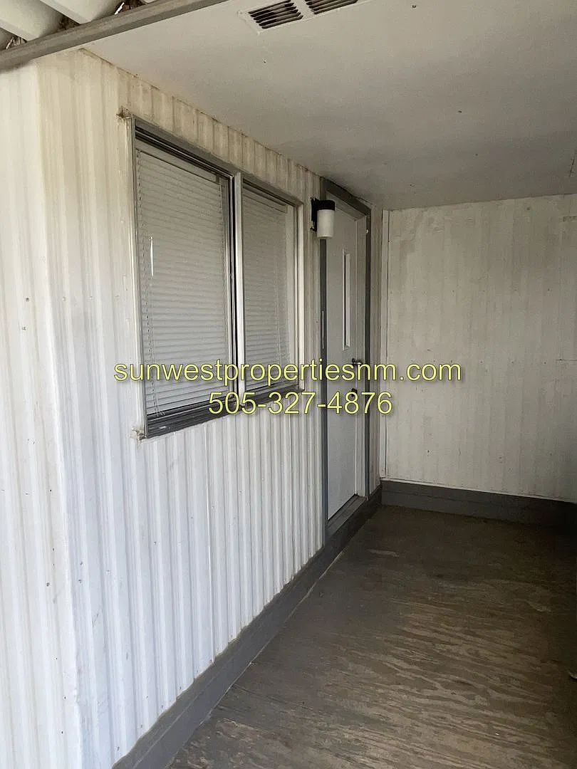 3 Bedroom, 1.5 Bathroom Mobile Home — Photo 4