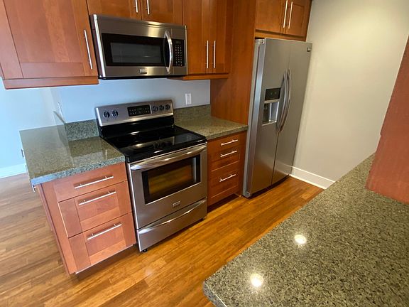 Kitchen Left.