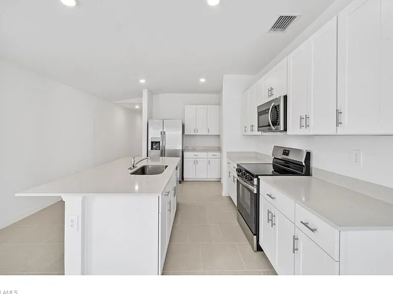 17255 Monte Isola Way — Photo 4