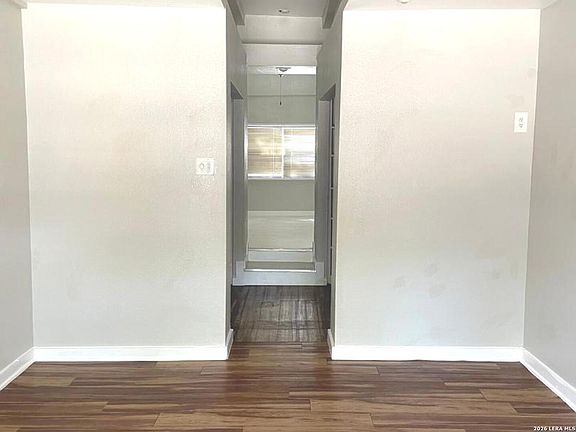 2nd image of 604 W Hollywood Avenue