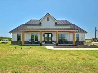 2889 Old McMahan Rd, Lockhart, TX 78644
