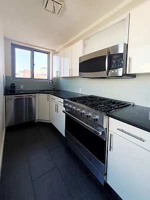 Rented by Corcoran | media 23