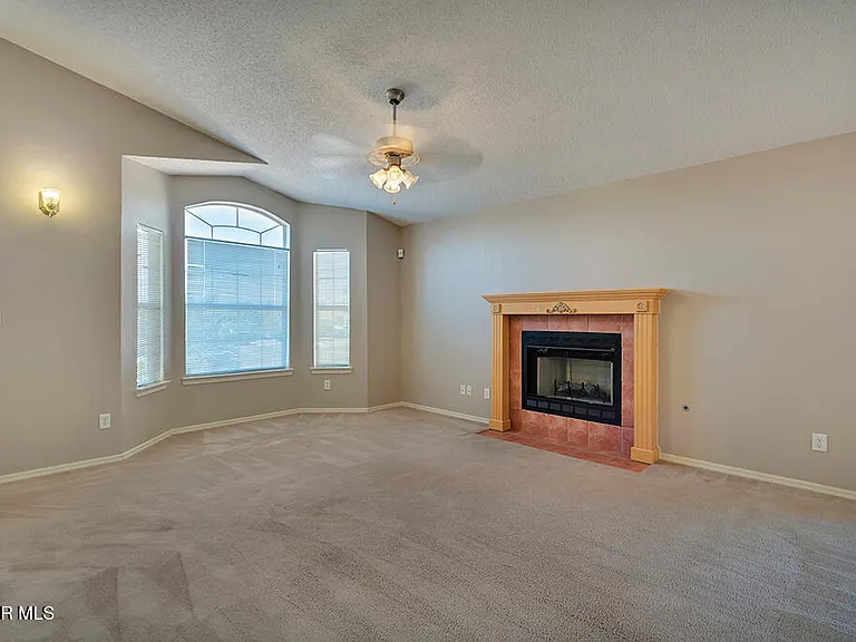 1417 Plaza Verde Dr — Photo 7