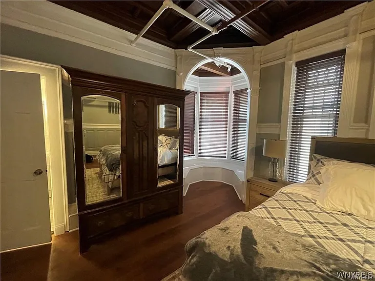 1115 Delaware Ave #1 — Photo 21