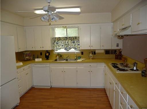 2nd image of 1344 Jefferson Dr