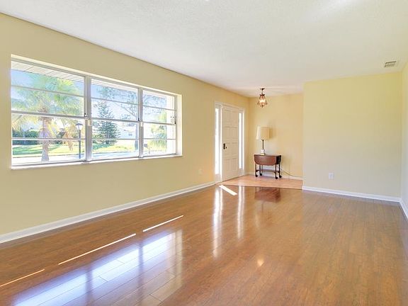 3rd image of 2502 SE Petit Lane