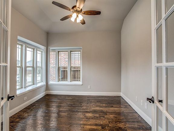 5th image of 1011 Eagle Glen Dr