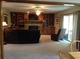 302 Ridgepoint Cir W, Waterville, OH 43566