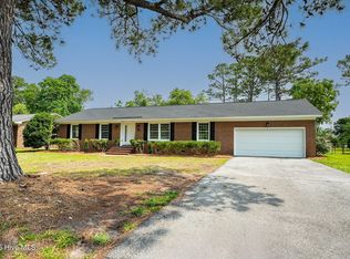 3825 Canterbury Rd, Wilmington, NC 28403