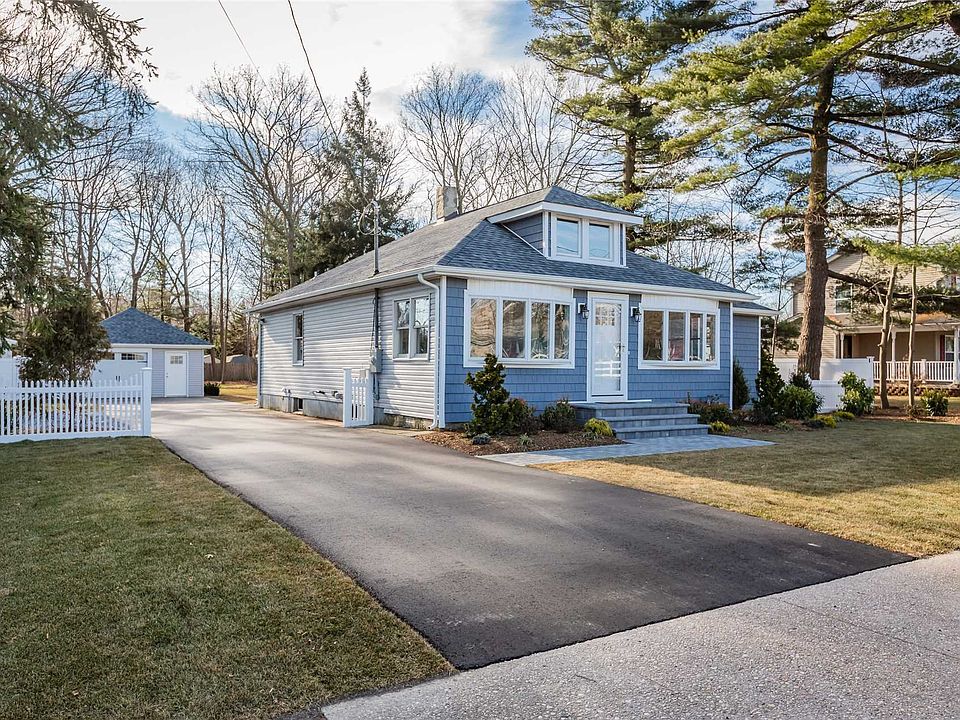 822 Church St, Bohemia, NY 11716 Zillow